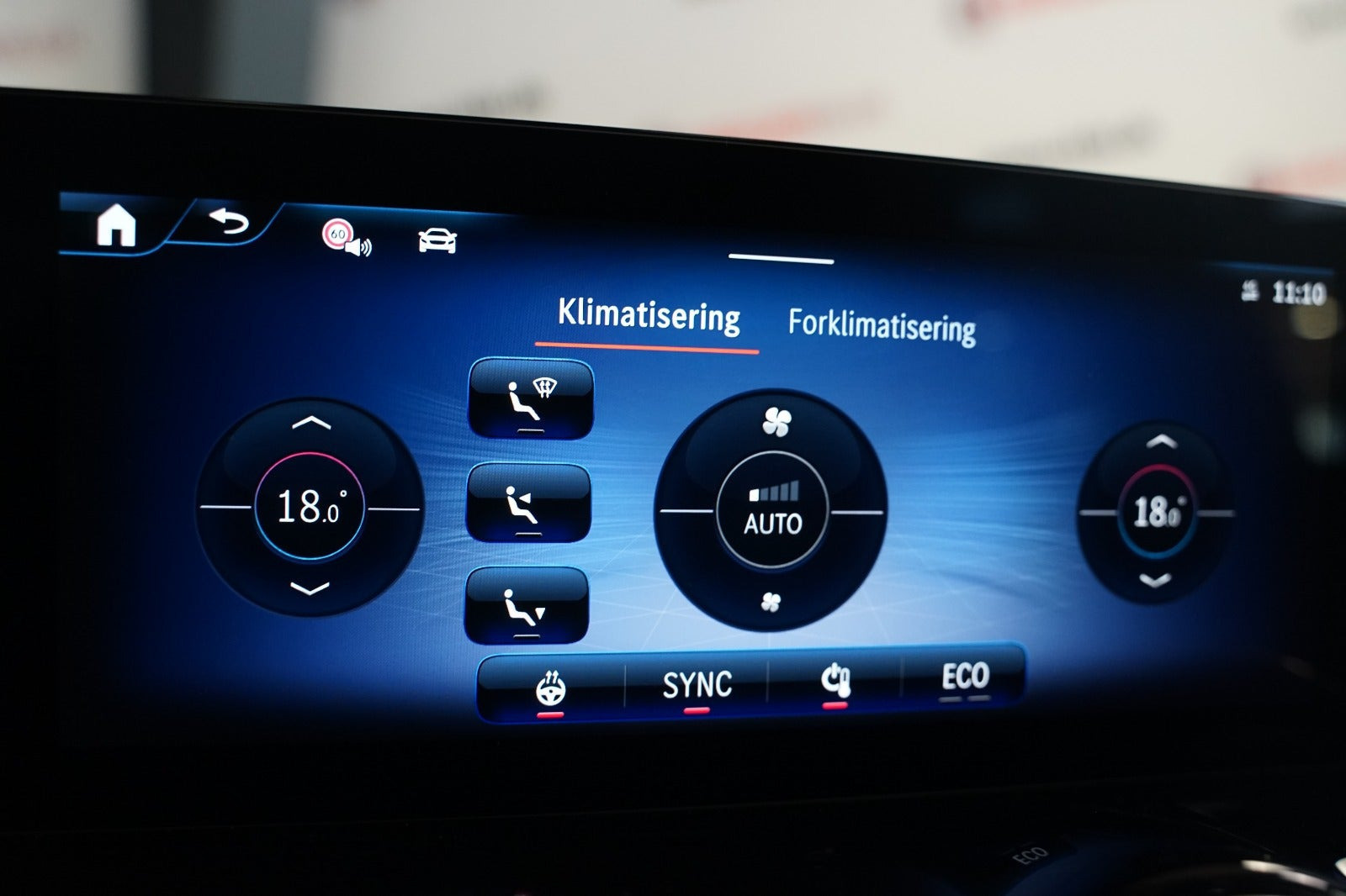 Hvid Mercedes EQB250+ fra 2025
