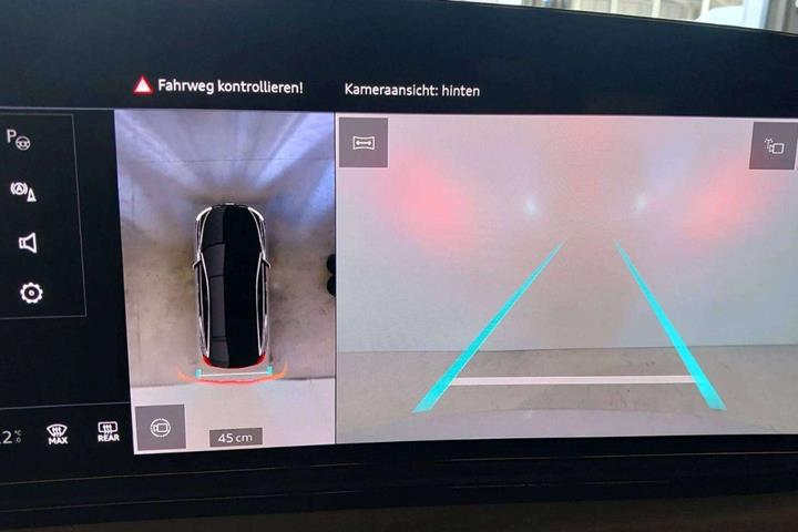Grå Audi A6 e-tron fra 2025