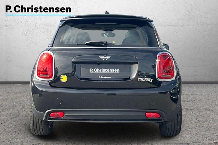 Sort Mini Cooper SE fra 2023