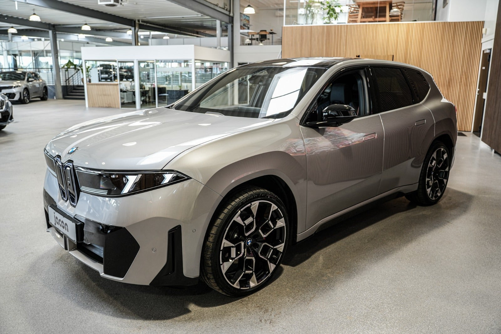 Sølv BMW iX3 fra 2027