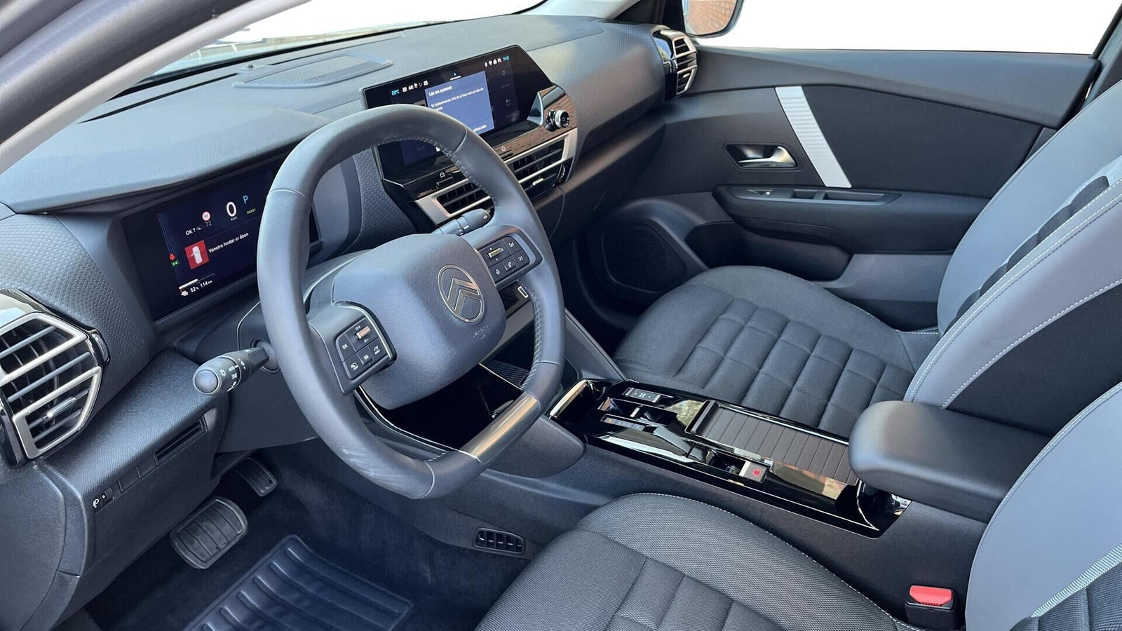 Grå Citroën ë-C4 fra 2025