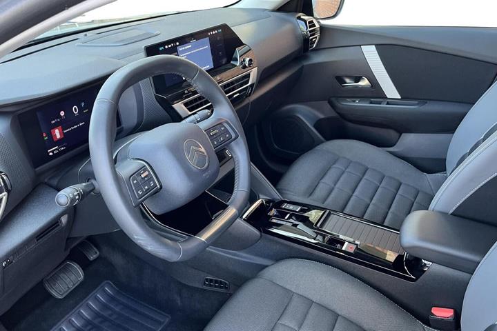 Grå Citroën ë-C4 fra 2025