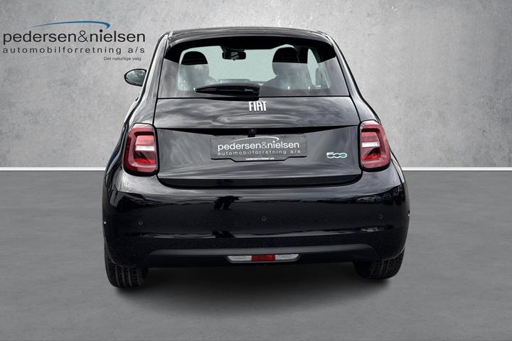 Sort Fiat 500e fra 2023