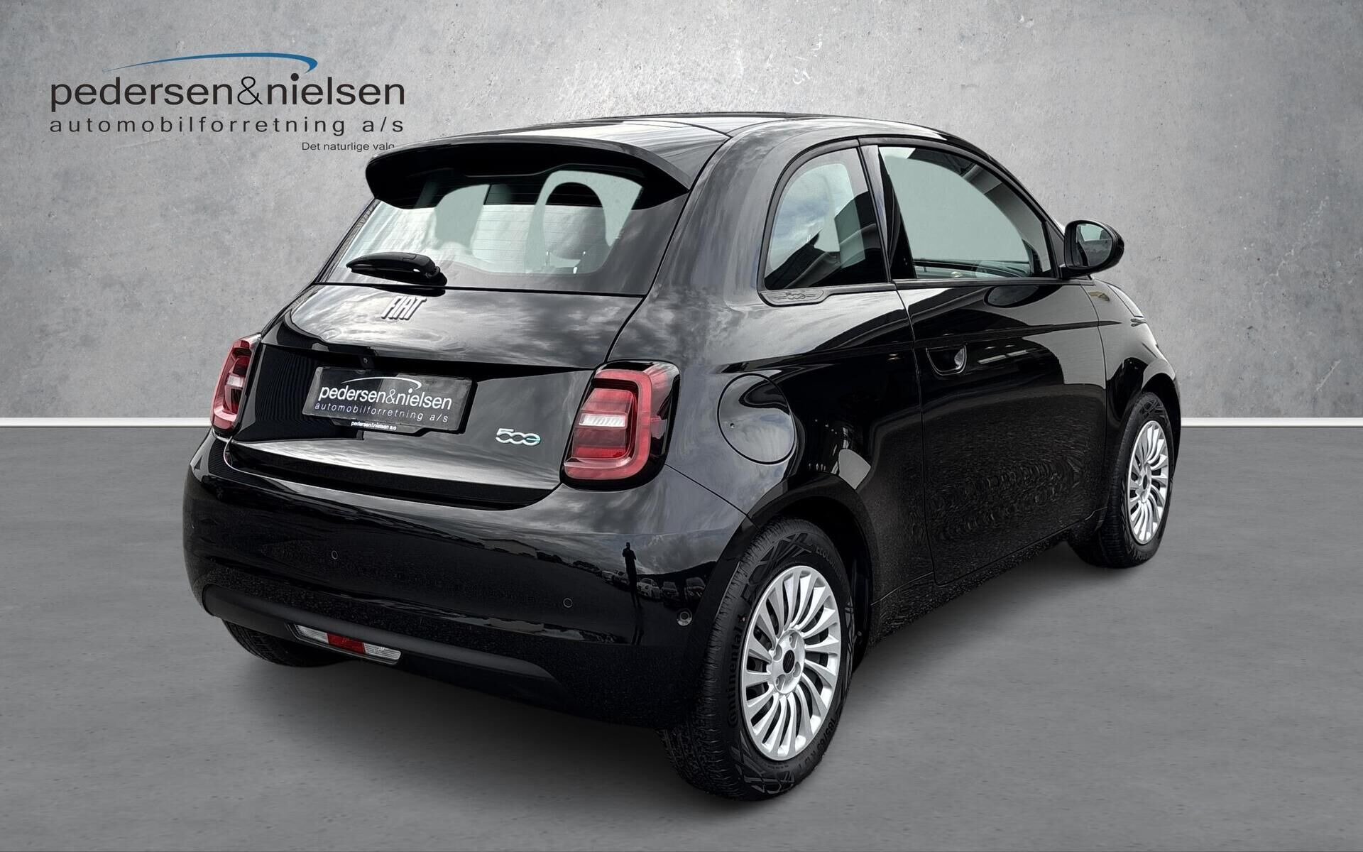 Sort Fiat 500e fra 2023