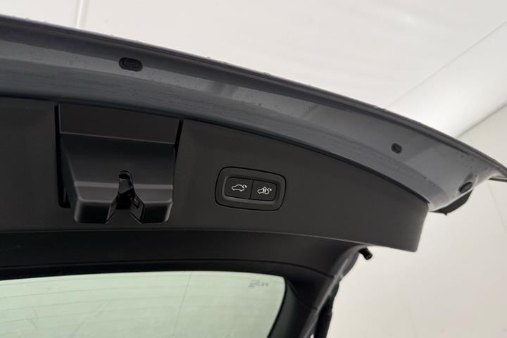 Grå Polestar 2 fra 2023