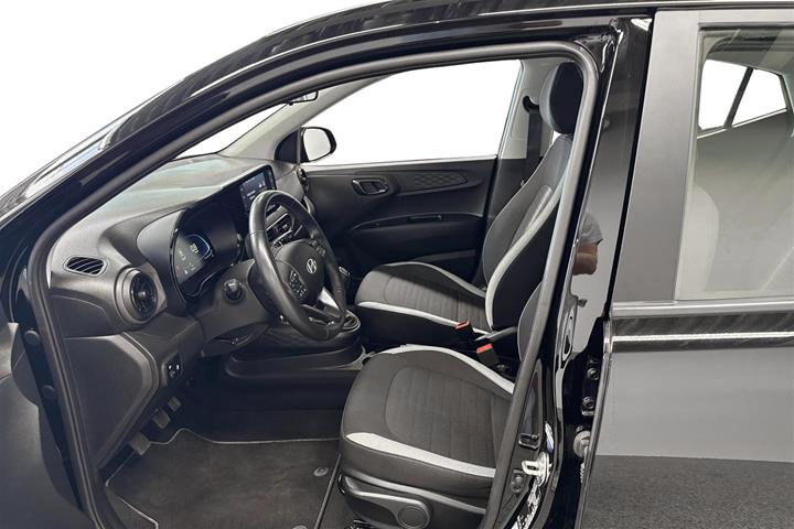 Sort Hyundai i10 fra 2024