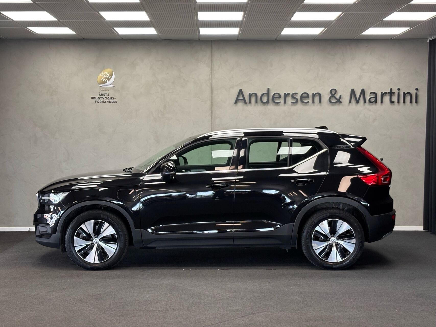 Sort Volvo XC40 fra 2020