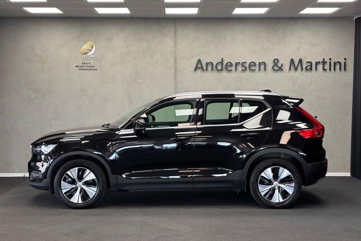 Sort Volvo XC40 fra 2020