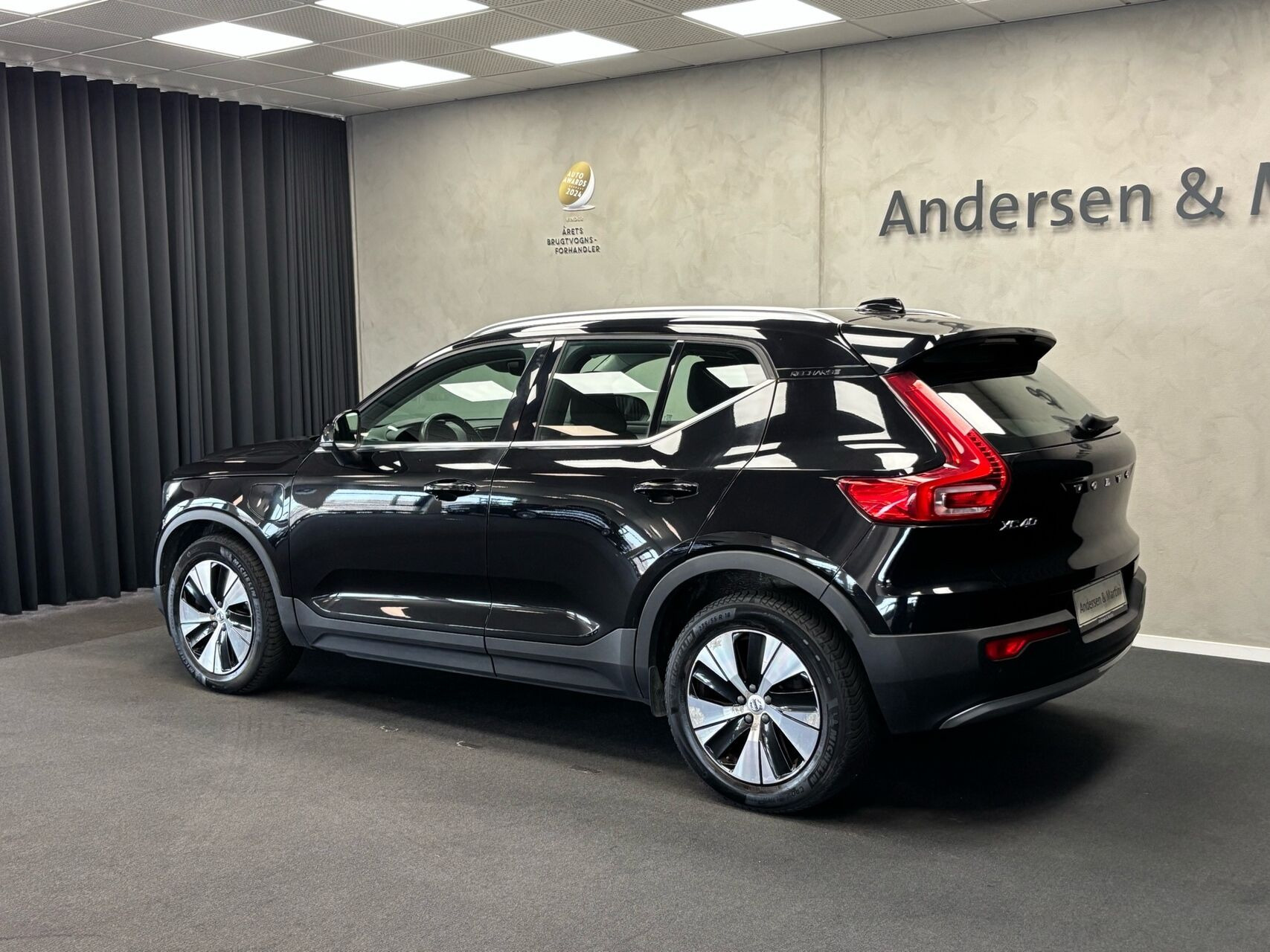 Sort Volvo XC40 fra 2020