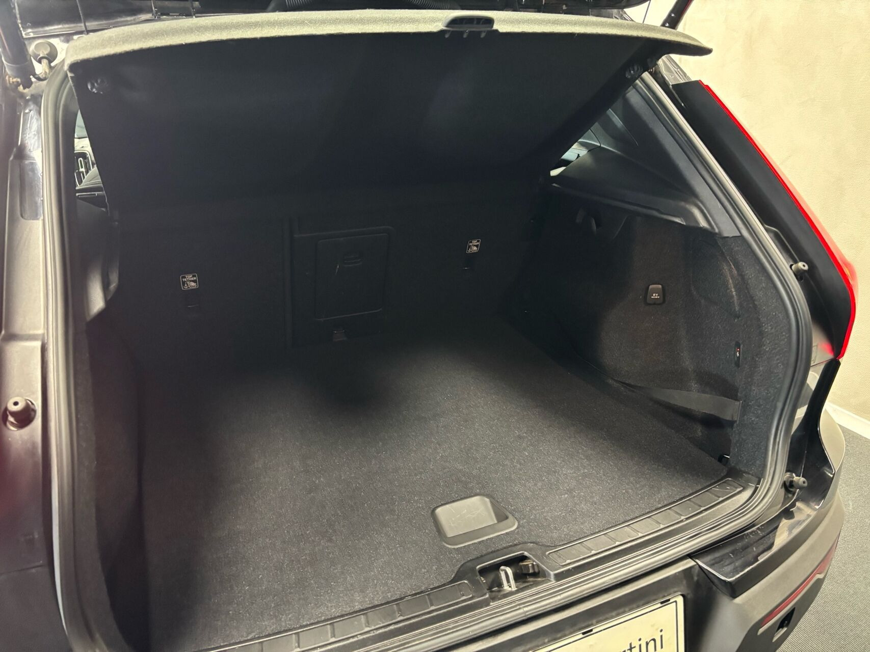 Sort Volvo XC40 fra 2020