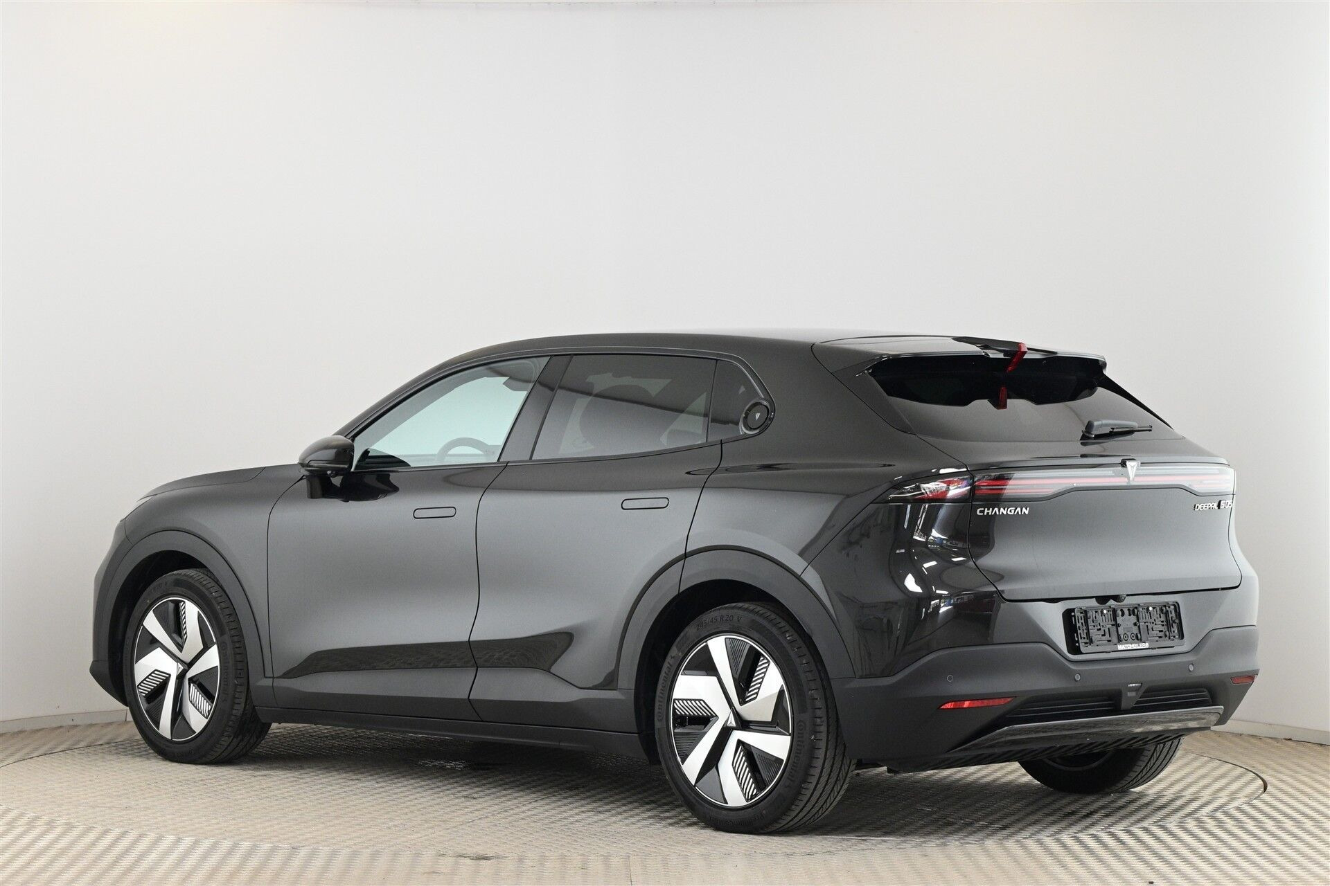 Sort Changan Deepal S05 fra 2026
