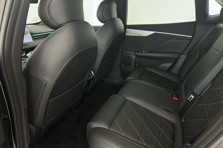 Sort Changan Deepal S05 fra 2026