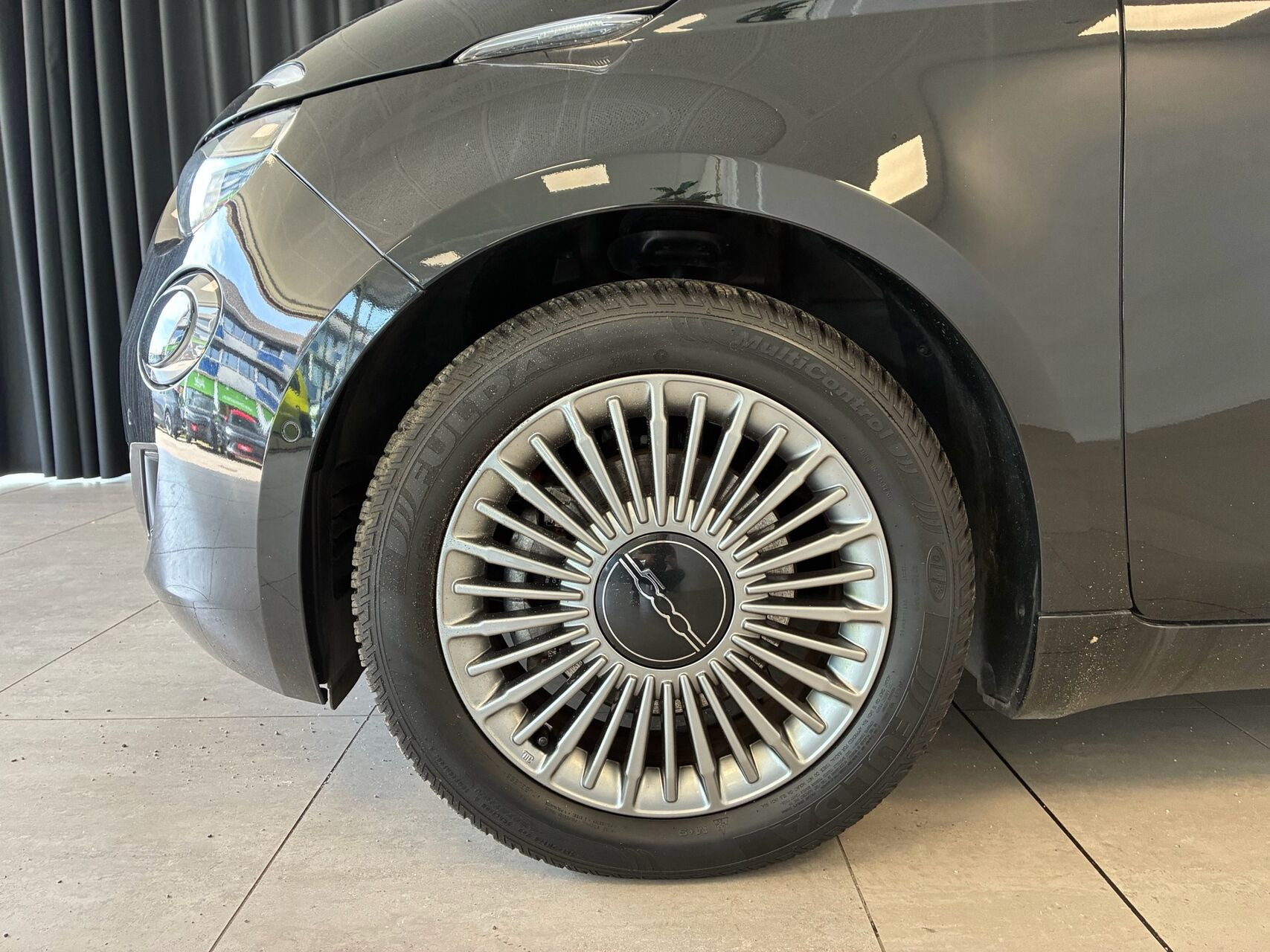Sort Fiat 500e fra 2023