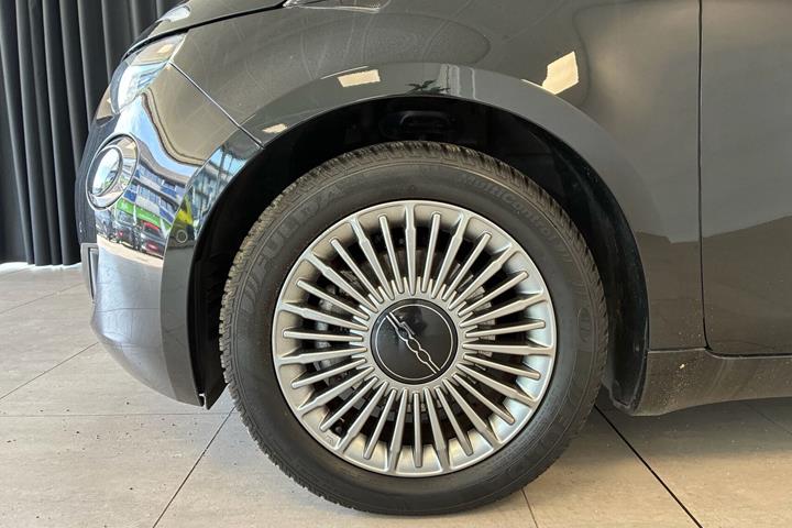Sort Fiat 500e fra 2023
