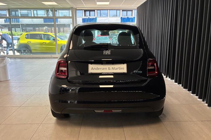 Sort Fiat 500e fra 2023