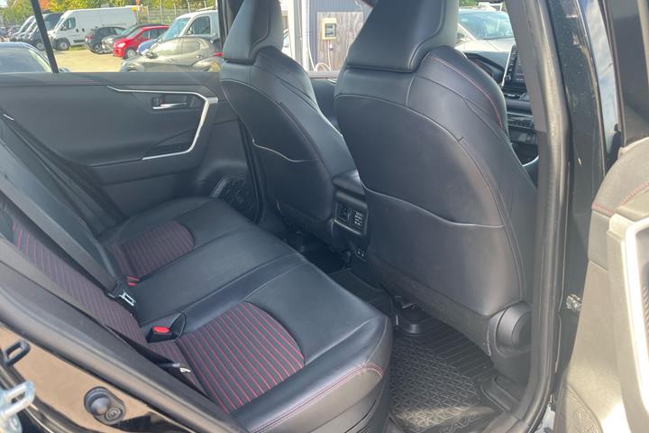 Sort Toyota RAV4 Plug-in fra 2020
