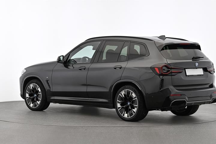 Sort BMW iX3 fra 2022