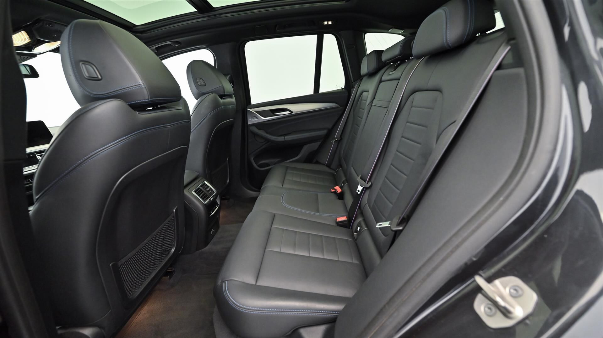 Sort BMW iX3 fra 2022