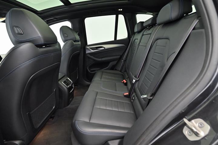 Sort BMW iX3 fra 2022