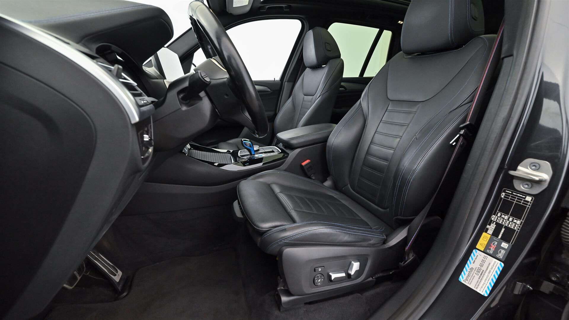 Sort BMW iX3 fra 2022