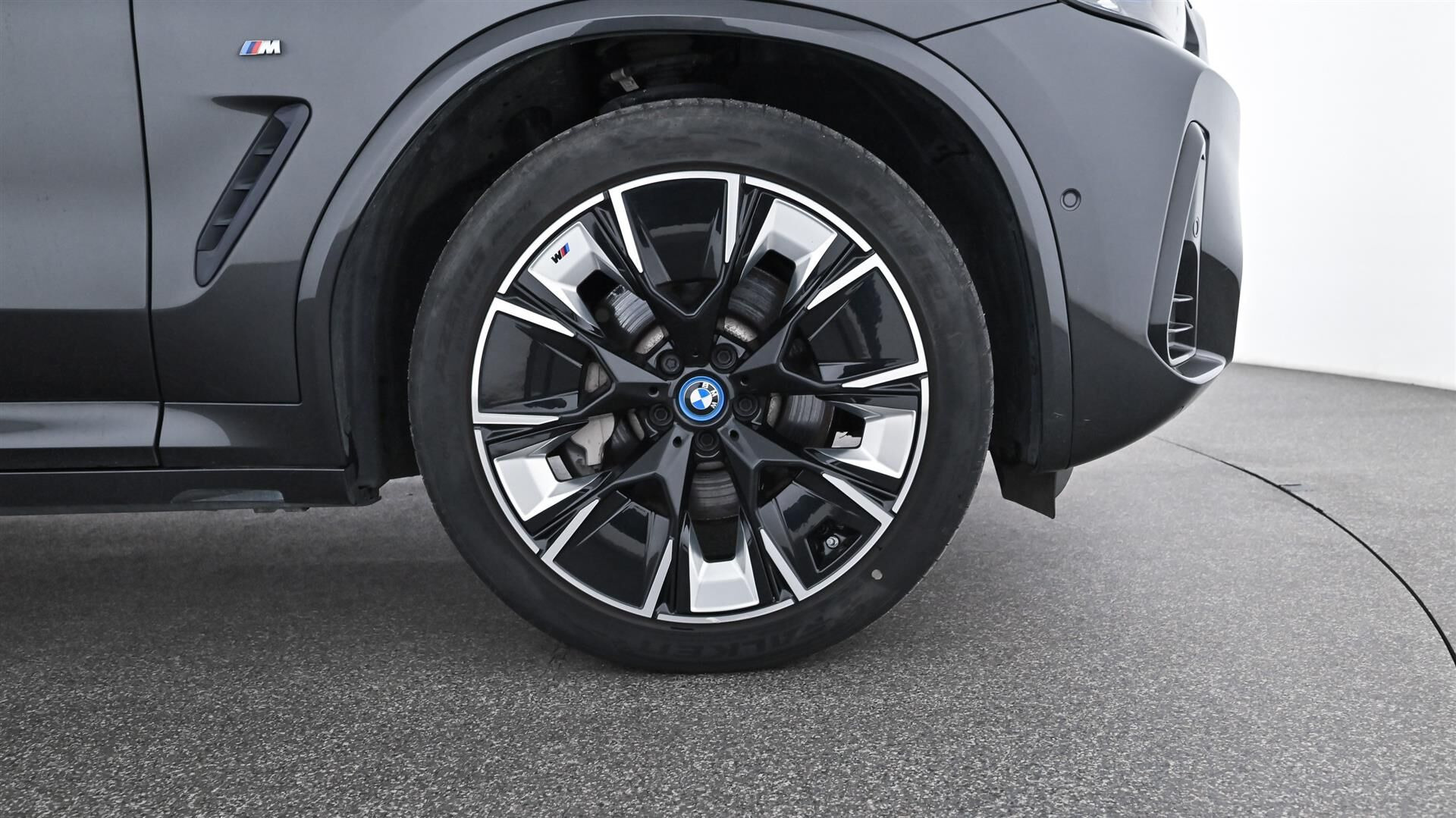 Sort BMW iX3 fra 2022