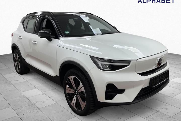 Hvid Volvo XC40 fra 2023