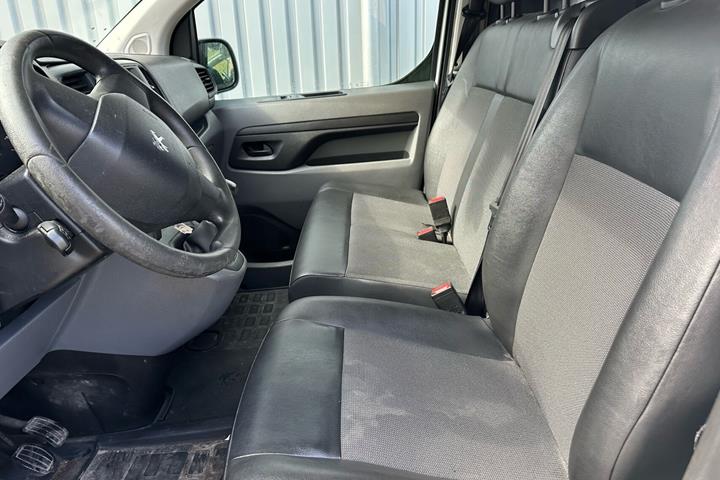 Hvid Peugeot Expert fra 2018