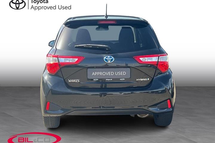 Sort Toyota Yaris fra 2017