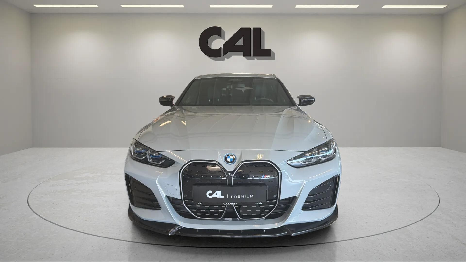 Grå BMW i4 fra 2024