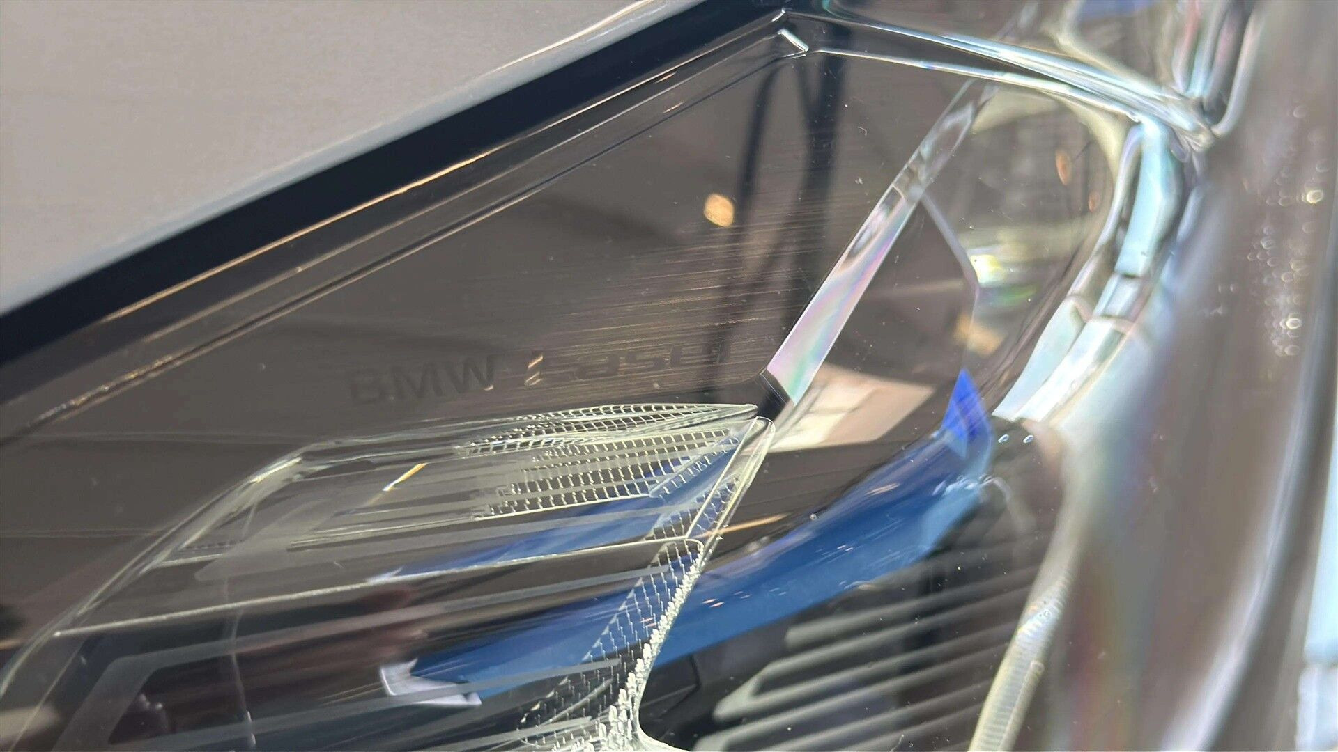 Grå BMW i4 fra 2024