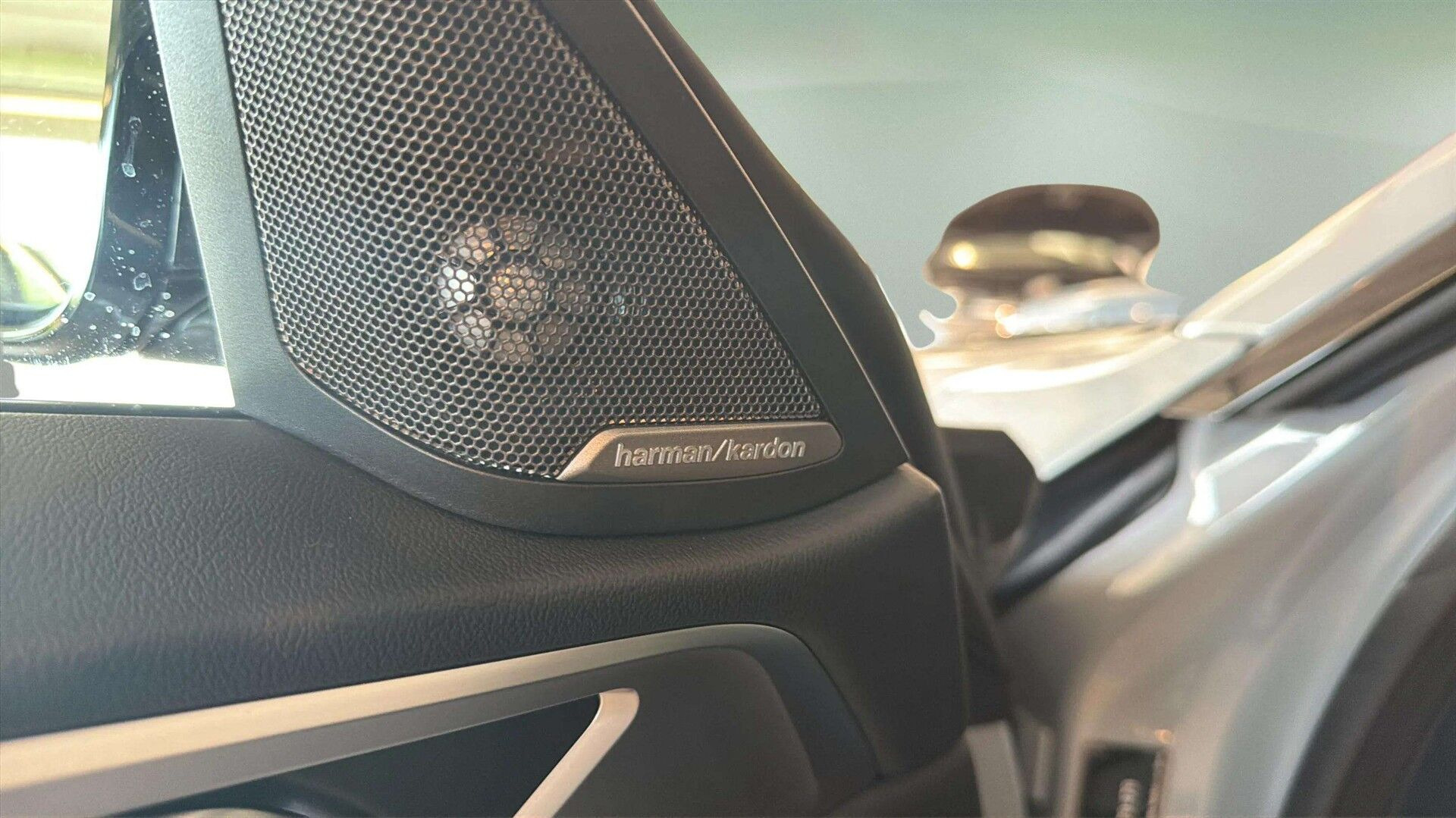 Grå BMW i4 fra 2024