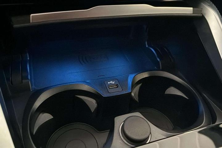 Grå BMW i4 fra 2024