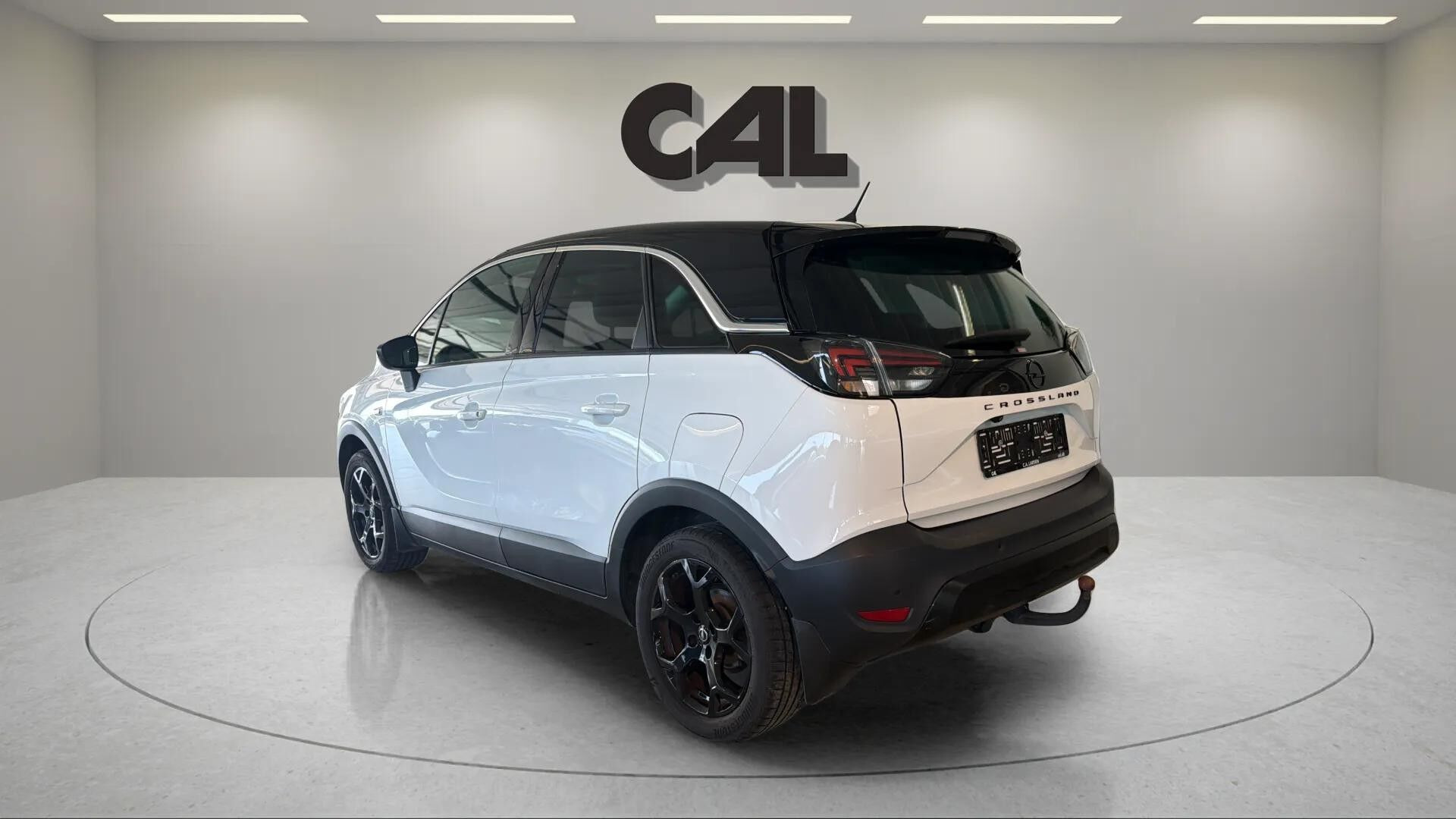 Sølv Opel Crossland fra 2024
