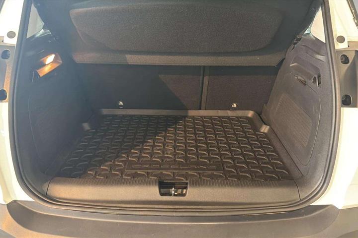Sølv Opel Crossland fra 2024