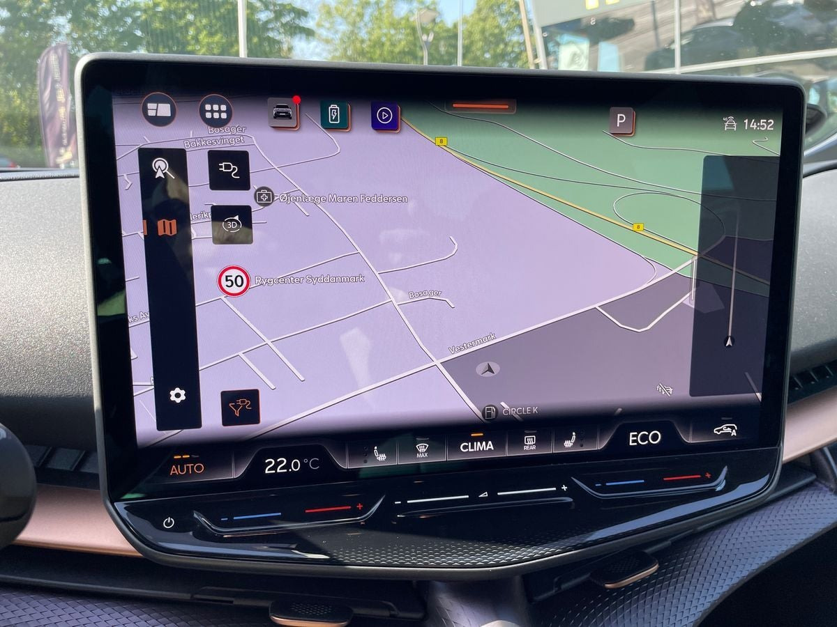 Blå Cupra Tavascan fra 2024