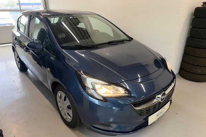 Blå Opel Corsa fra 2017
