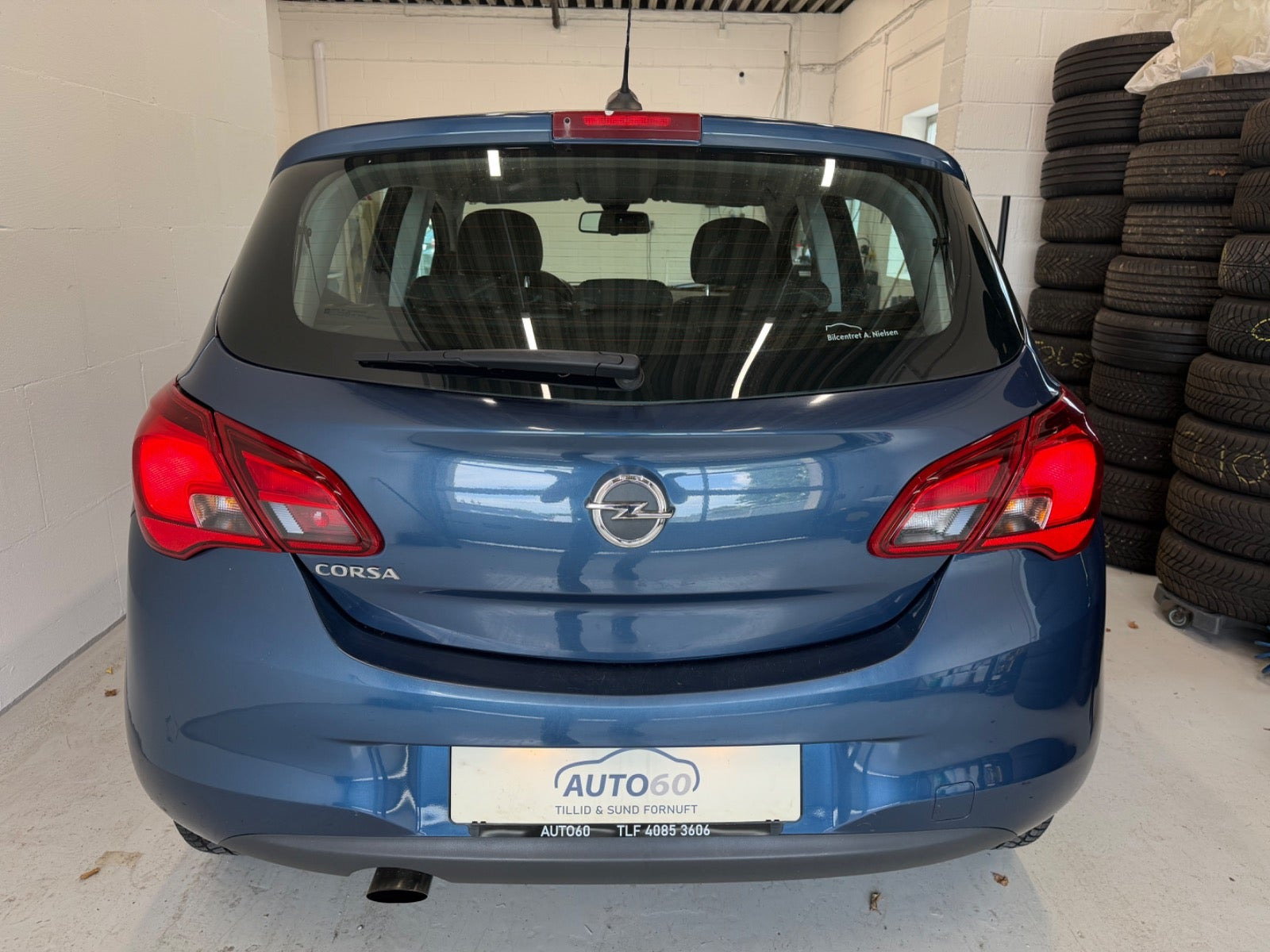 Blå Opel Corsa fra 2017