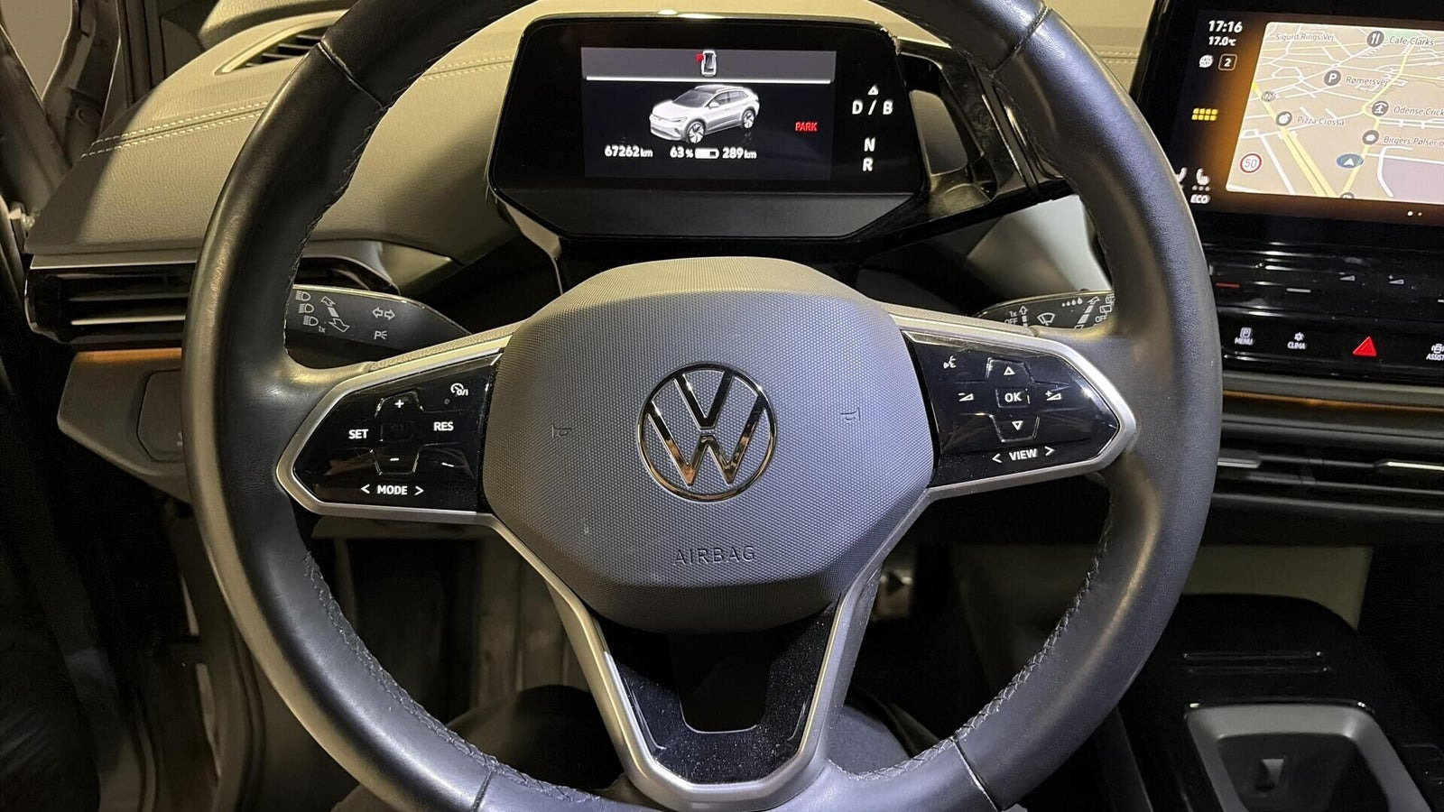Grå VW ID.4 fra 2023