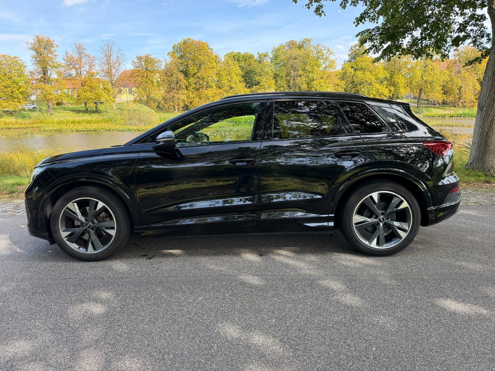 Sort Audi Q4 e-tron fra 2022