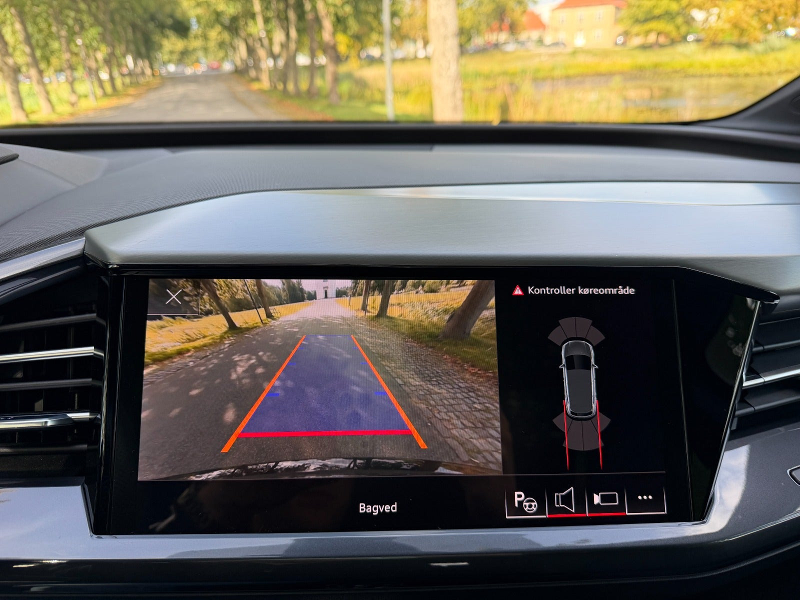Sort Audi Q4 e-tron fra 2022