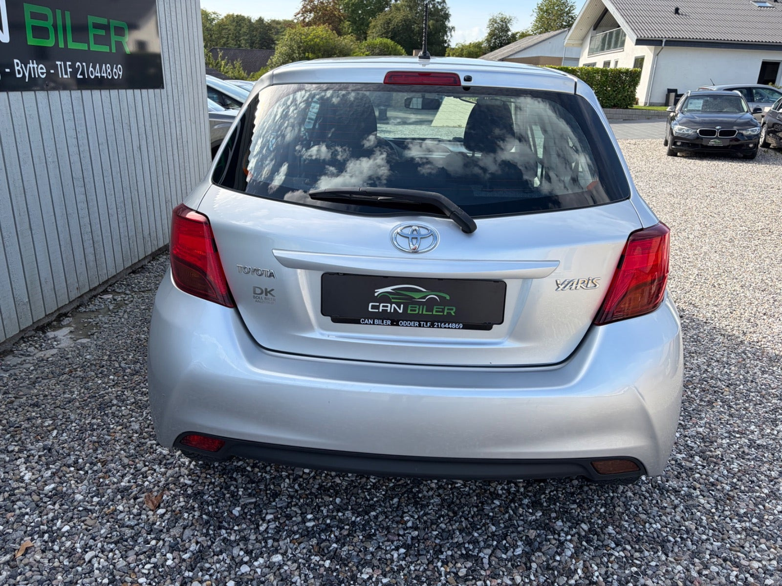 Sølv Toyota Yaris fra 2015