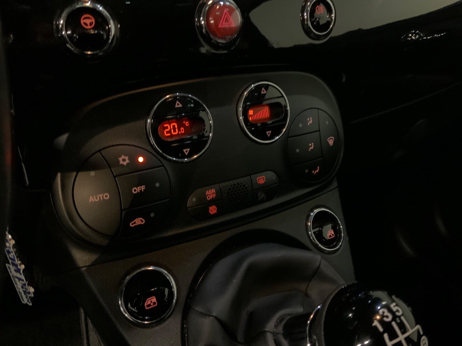 Sort Fiat 500 fra 2019