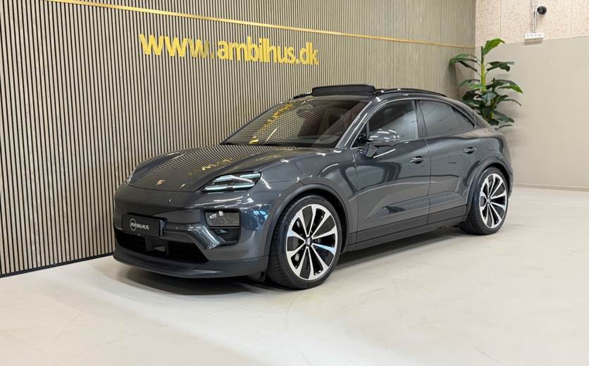 Porsche Macan 4