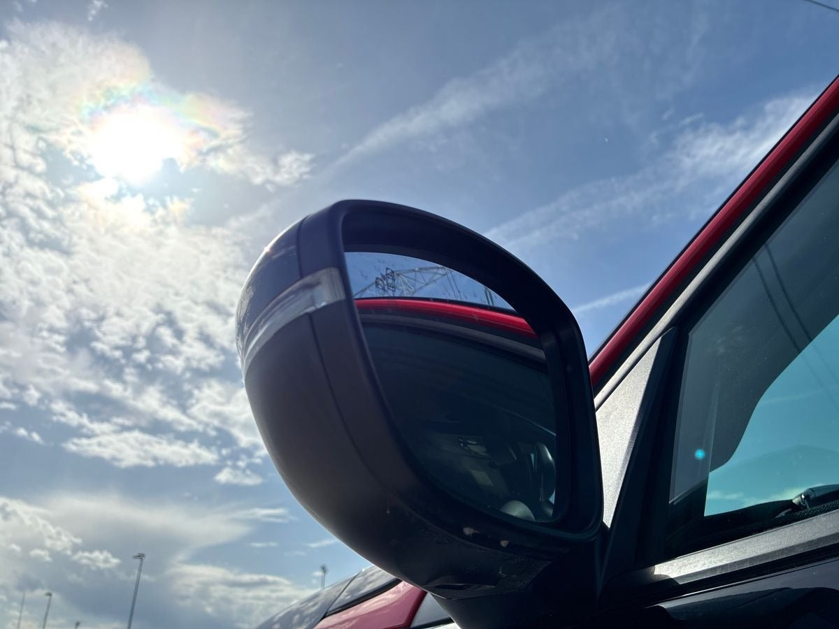 Sort Opel Mokka-e fra 2023