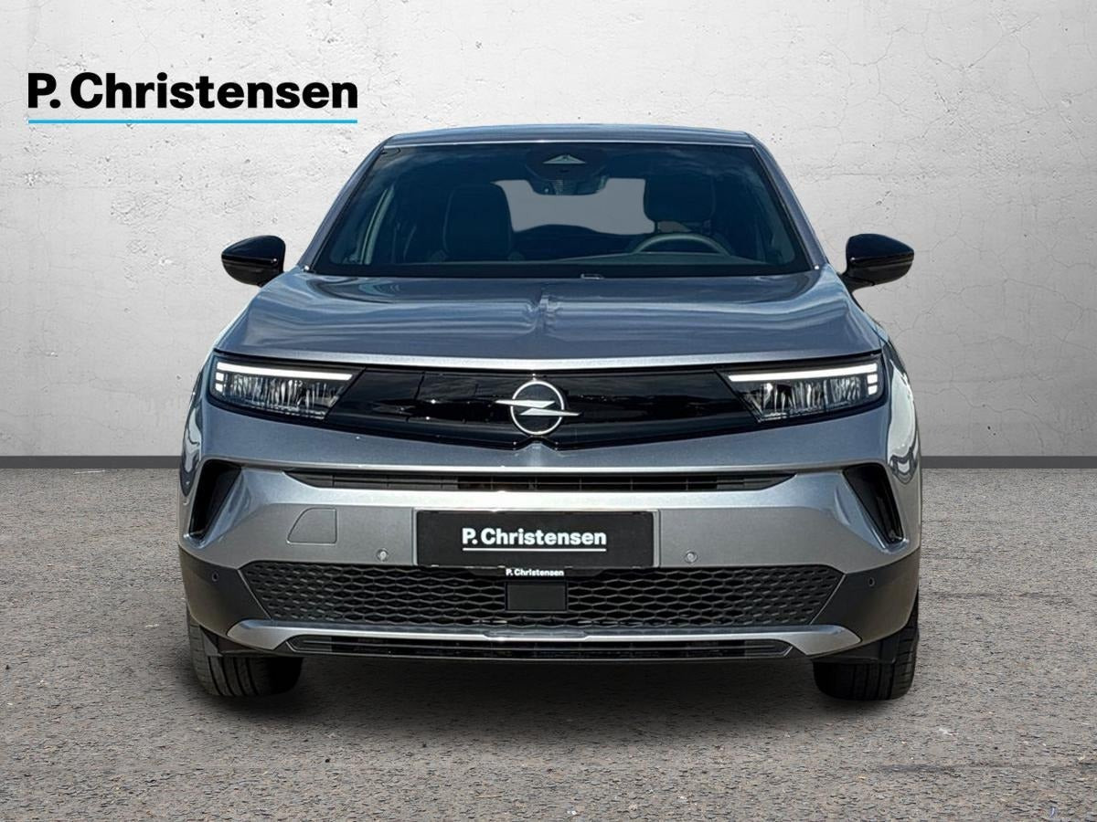 Grå Opel Mokka-e fra 2025