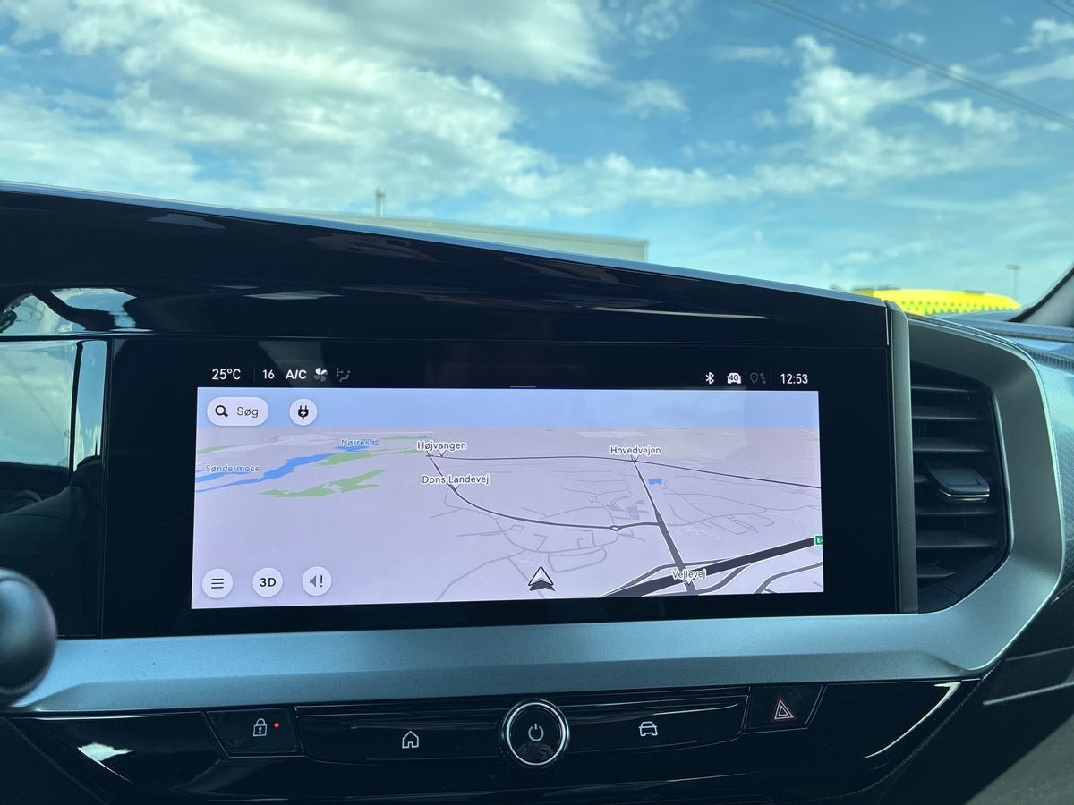 Grå Opel Mokka-e fra 2025
