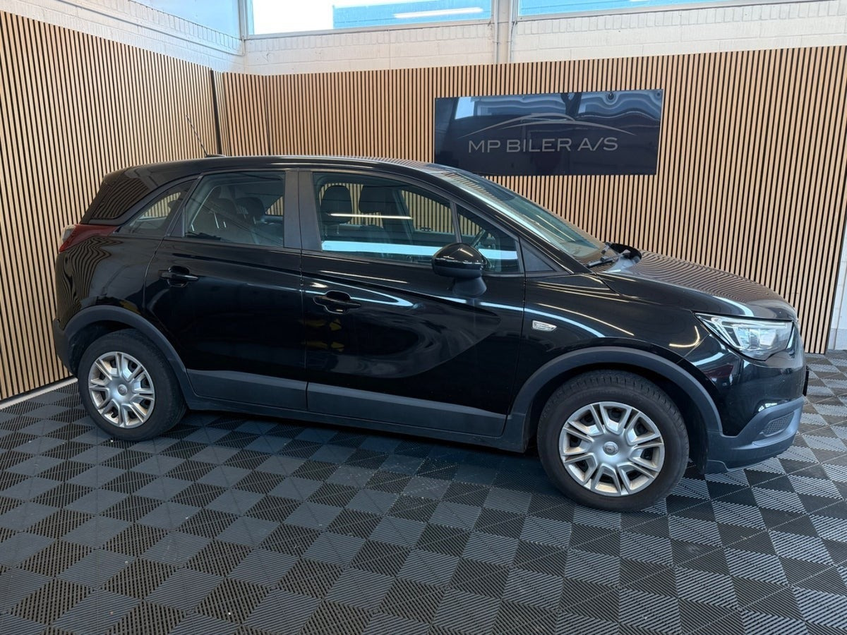 Sort Opel Crossland X fra 2017