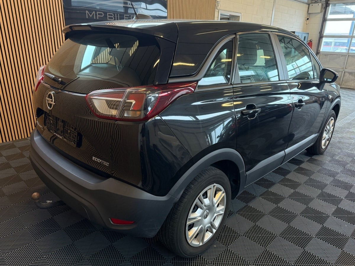 Sort Opel Crossland X fra 2017