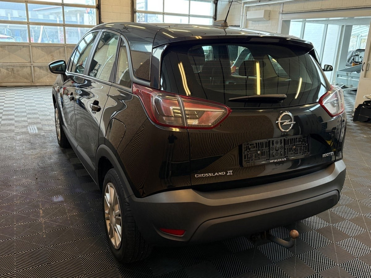Sort Opel Crossland X fra 2017