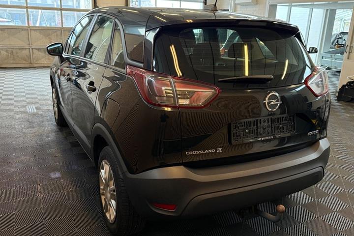 Sort Opel Crossland X fra 2017